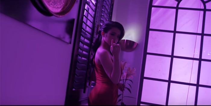 Chưa đủ 18 tuổi, Linh Ka vẫn diễn sexy trong MV với Dương Minh Tuấn